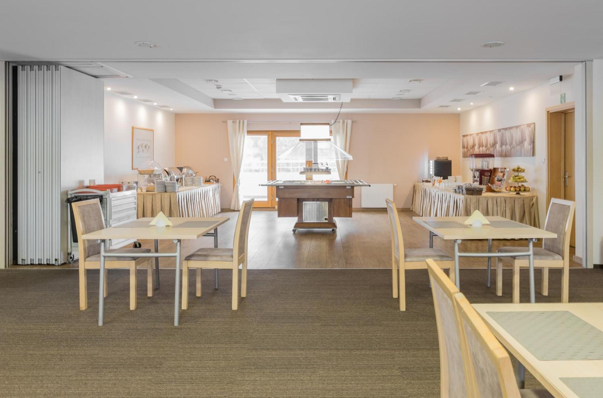 Hotel Orange פז'ז'מירובו מראה חיצוני תמונה